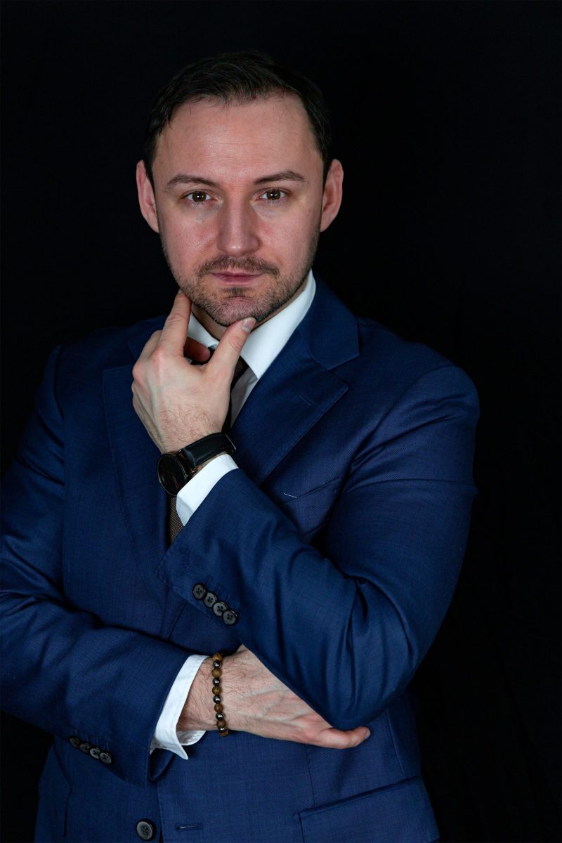 L51A5570-1-Recovered - portrait session 